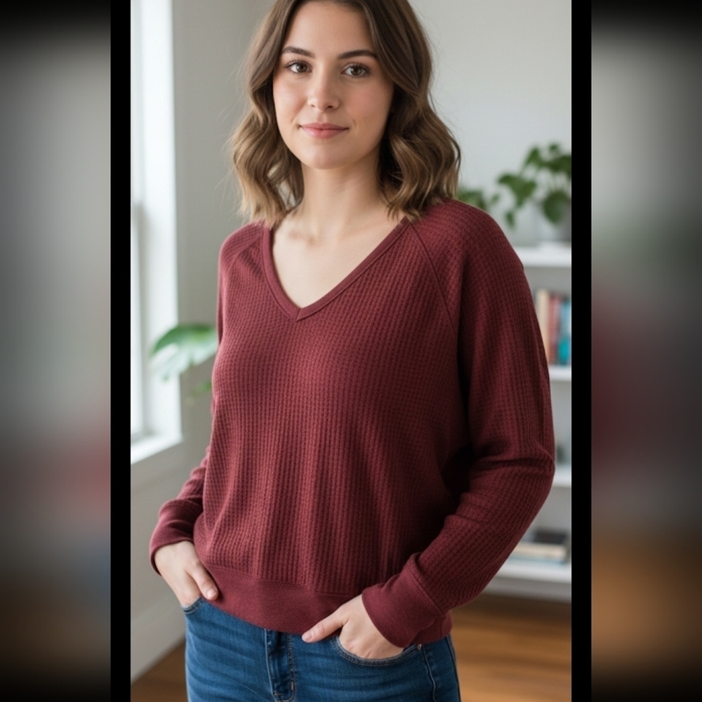 We the Free V-neck Oversized Cropped Sweater in red Size XS